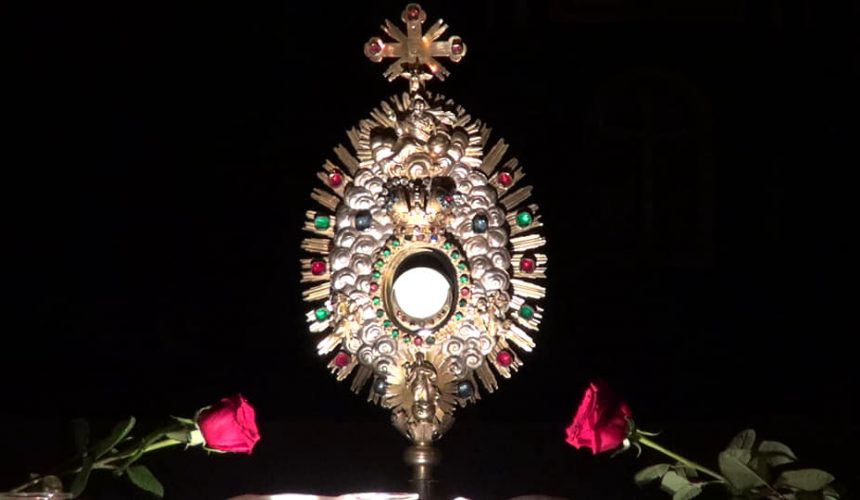 Adorácia s modlitbami Taizé Adorácia s modlitbami Taizé
