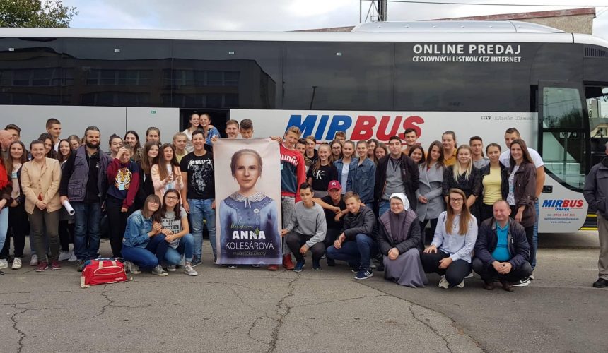 Púť radosti za bl. Ankou Kolesárovou do Vysokej nad Uhom Púť radosti za bl. Ankou Kolesárovou do Vysokej nad Uhom